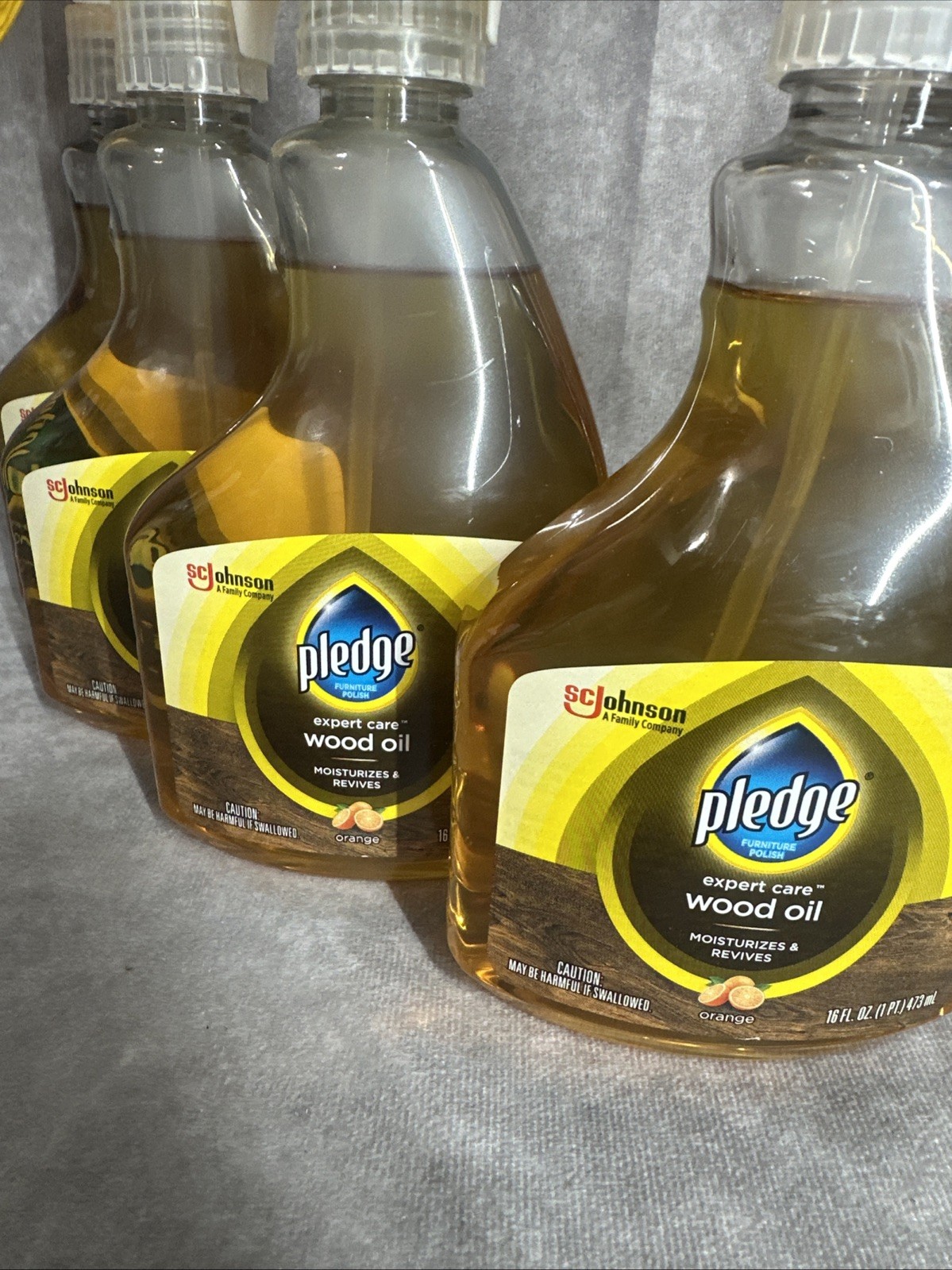 PLEDGE Natural Wood Furniture Cleaner Conditioner RESTORING ORANGE OIL (7)