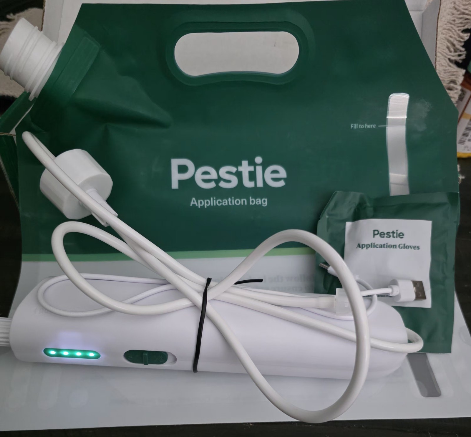 PESTIE RECHARGEABLE SPRAYER HOME & LAWN (SPRAYER & BAG & GLOVES ONLY) NEW IN BOX