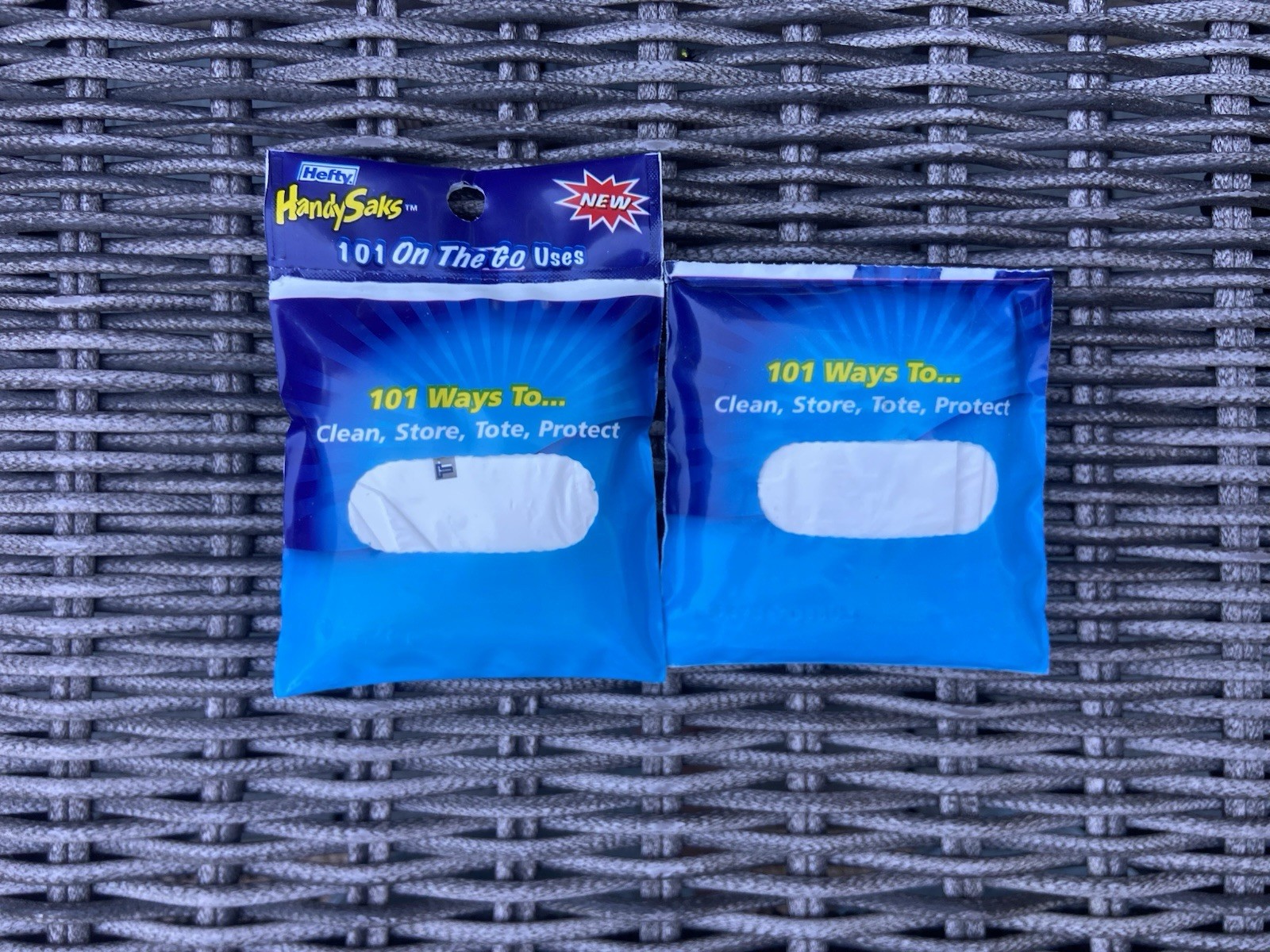 Open Hefty Handy Saks HandySaks Small Bags Plastic On The Go Vintage 2003 Used