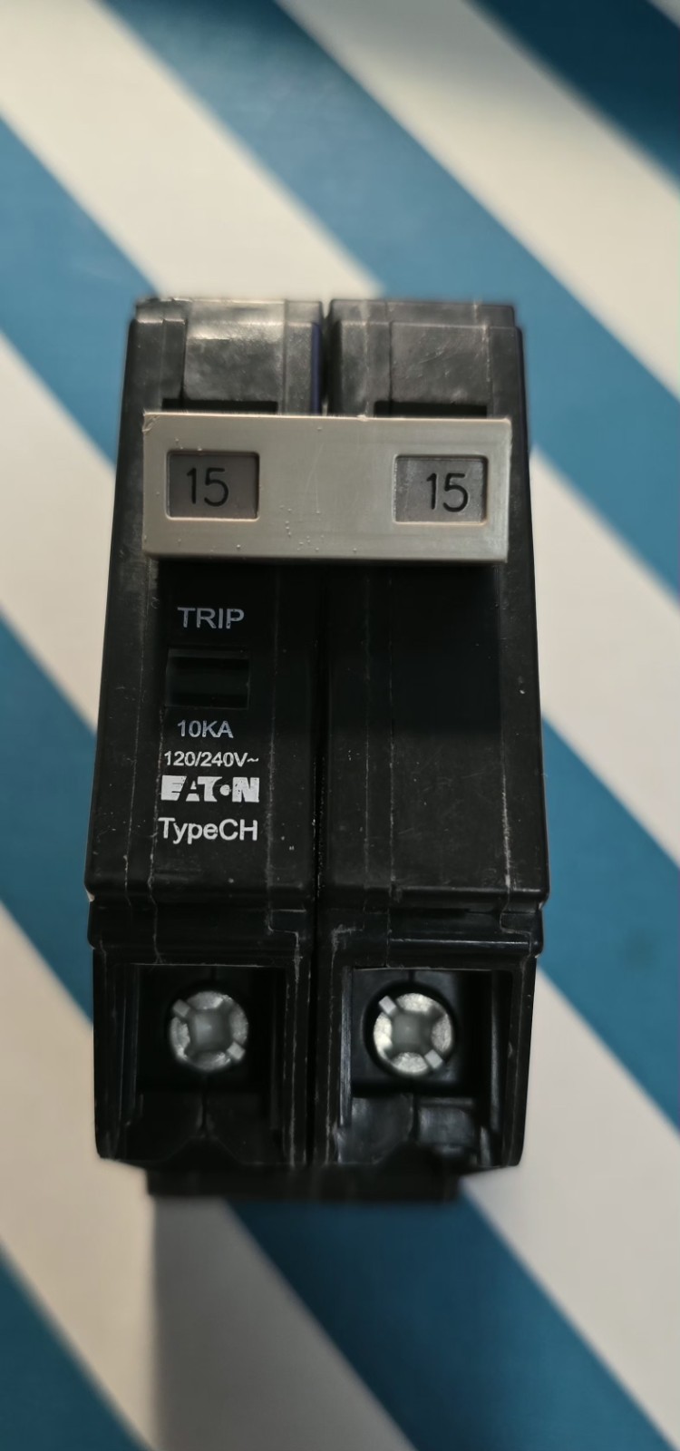Eaton CHF215 15 Amp Double Pole 240V Plug-In Standard Trip Circuit Breaker.NEW