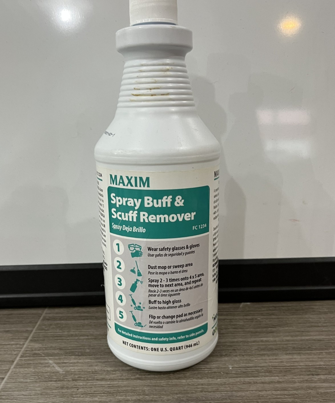 MAXIM Spray Buff & Scuff Remover Floor Cleaner 1 Quart 946 mL