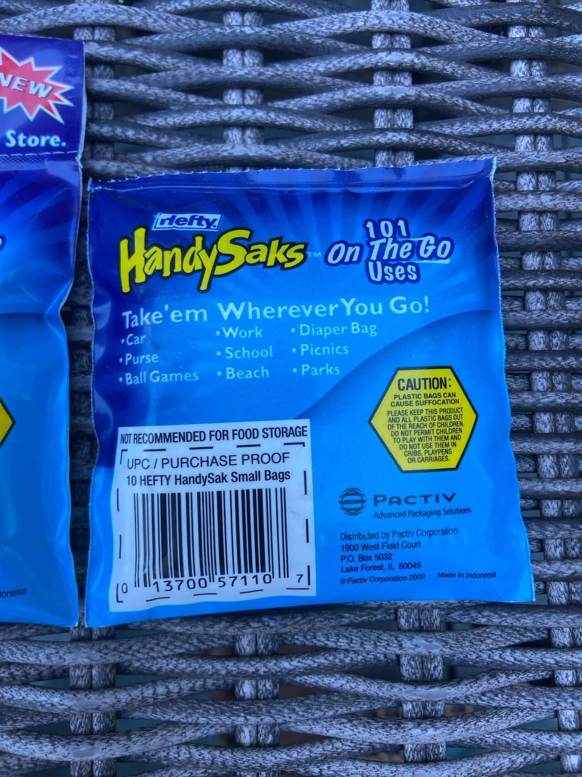 Open Hefty Handy Saks HandySaks Small Bags Plastic On The Go Vintage 2003 Used