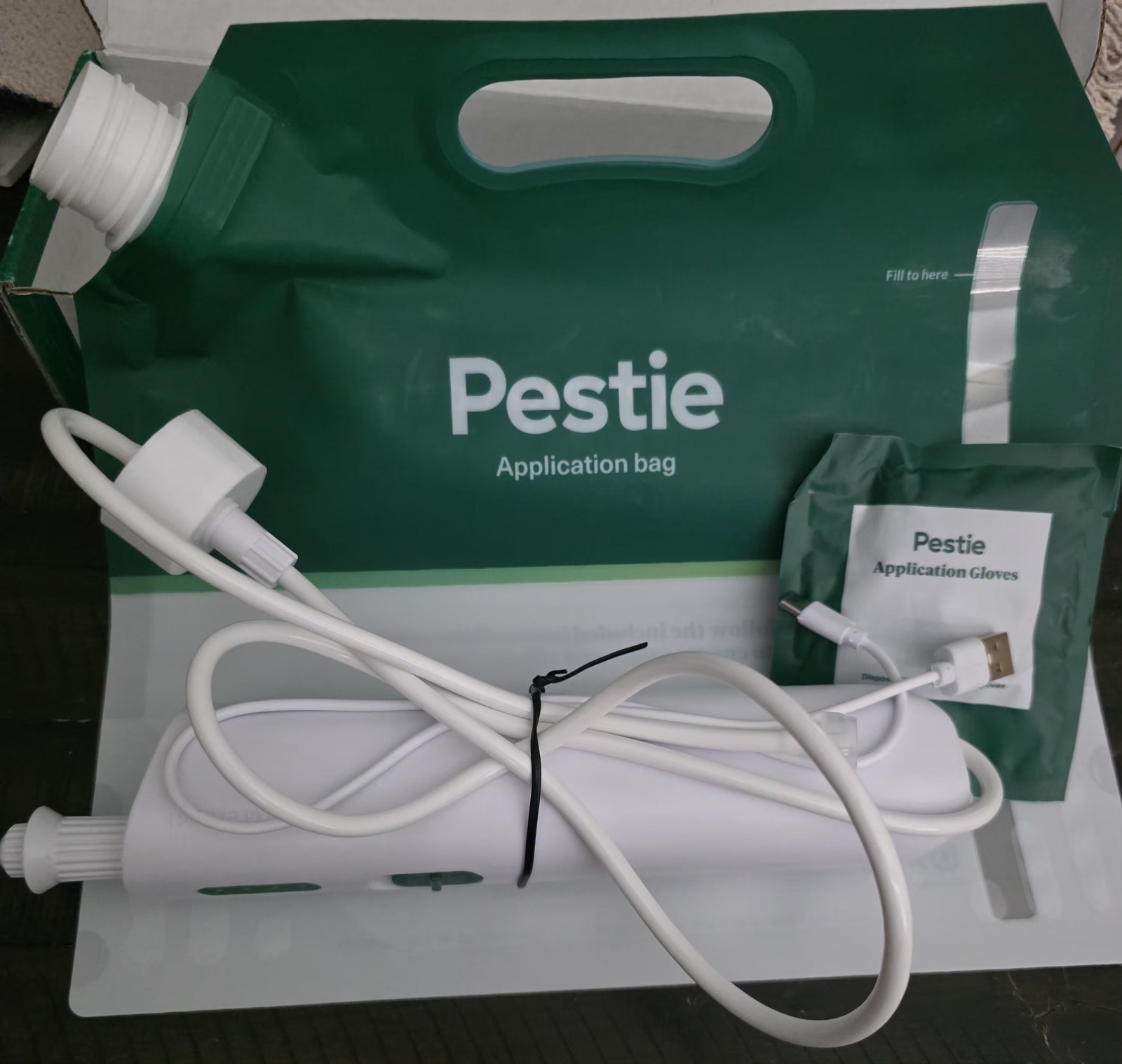 PESTIE RECHARGEABLE SPRAYER HOME & LAWN (SPRAYER & BAG & GLOVES ONLY) NEW IN BOX