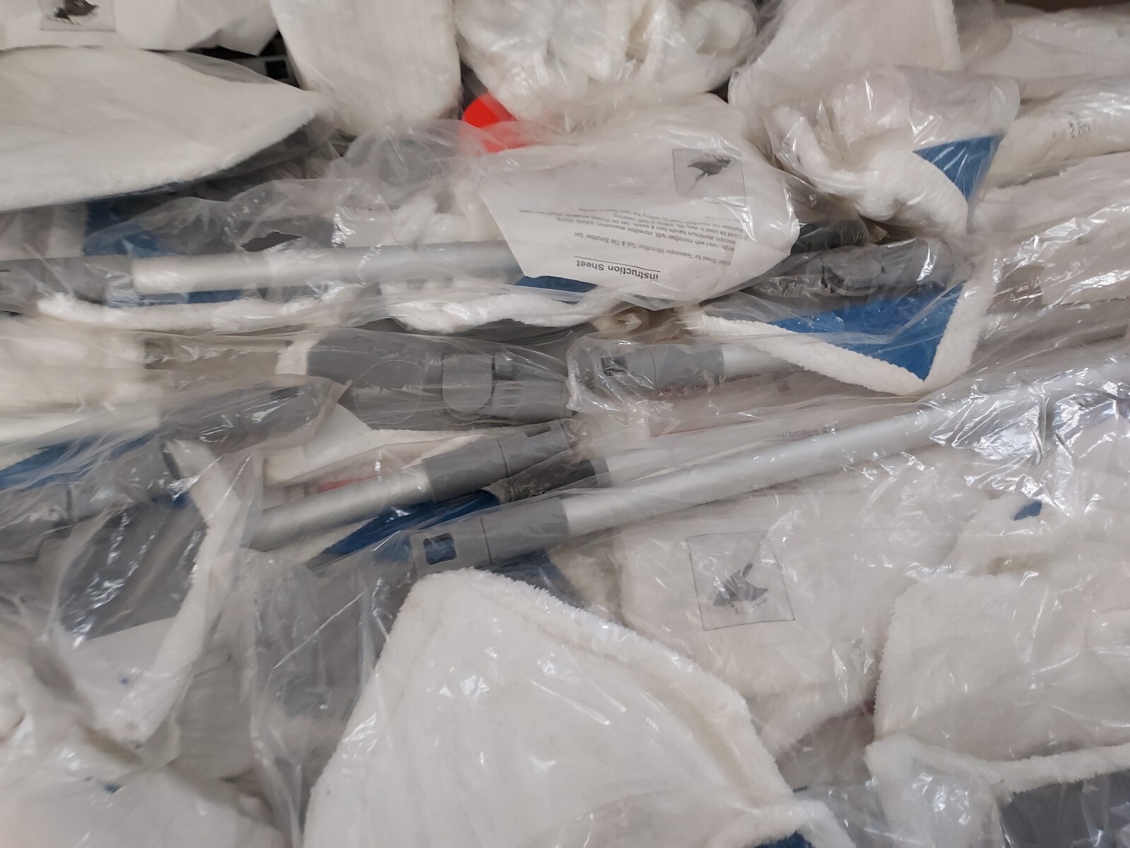 Lot Of 25 Pieces Extendable Tub And Tile Scrubber + Heads See Photos T3#79