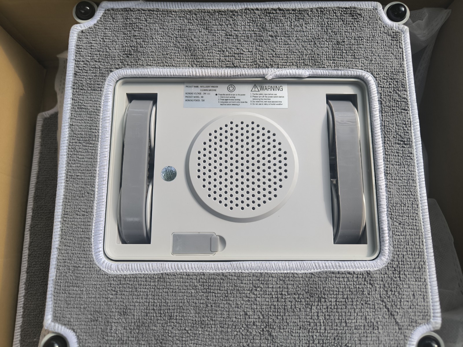 Window Cleaning Robot ，Intelligent Cleaning Machine，Remote Control, High…