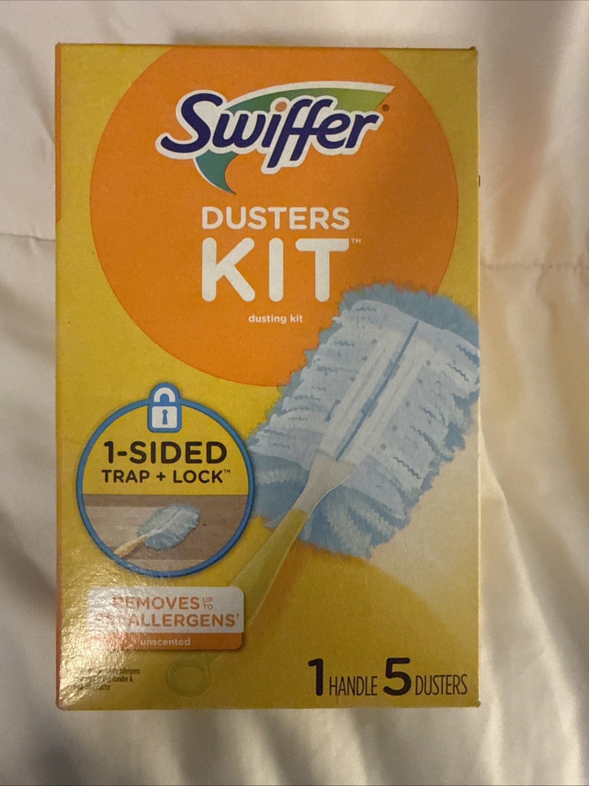 Swiffer Dusters Starter Kit, Kit Includes 1 Handle and 5 Dusters Brand New / Box