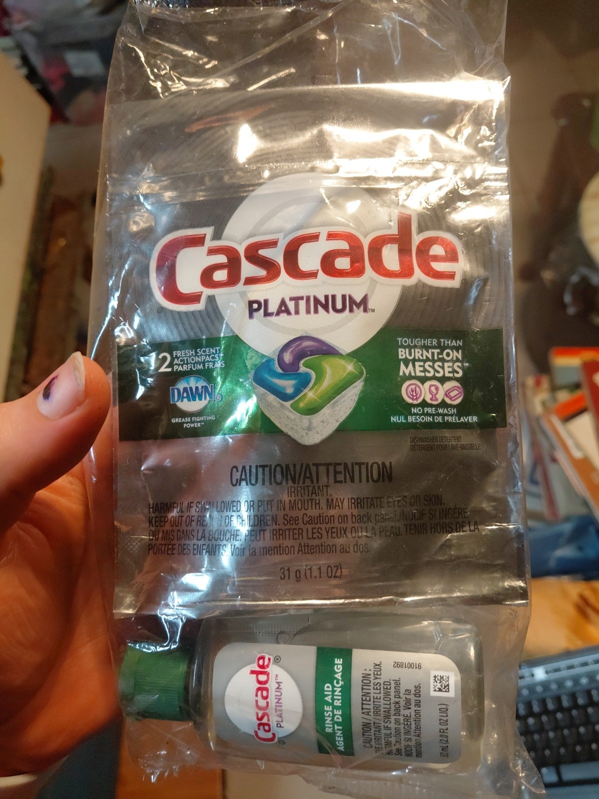 Cascade Platinum dishwasher detergent pods Cascade Platinum Rinse Aid. 1.1oz 2o