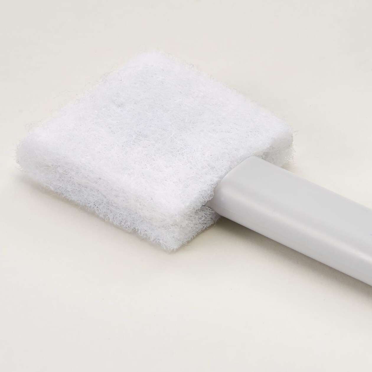 MUJI Gap Cleaning Sponge – Precise & Compact (3cm x 18cm) for Narrow Spaces