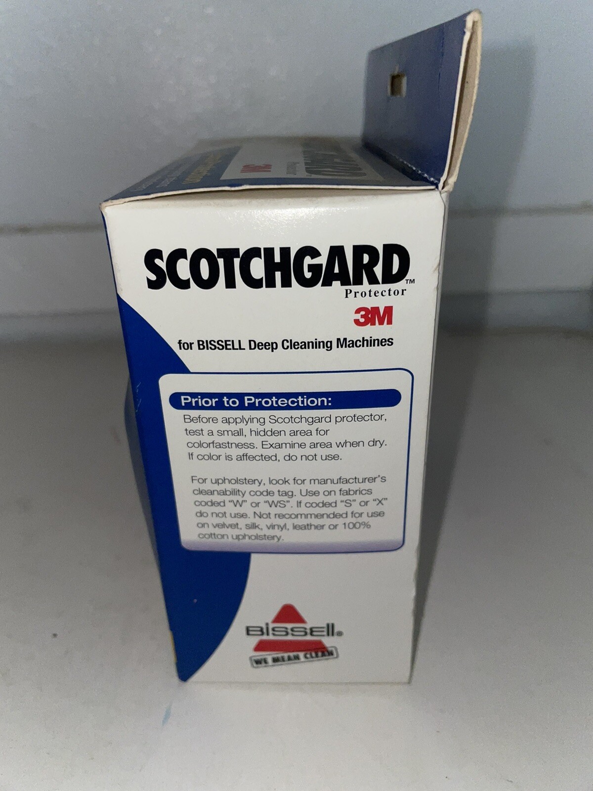 Bissell Scotchgard Protector 3M 8 FL.OZ. Protects 200 sq ft. Carpet Fabric New