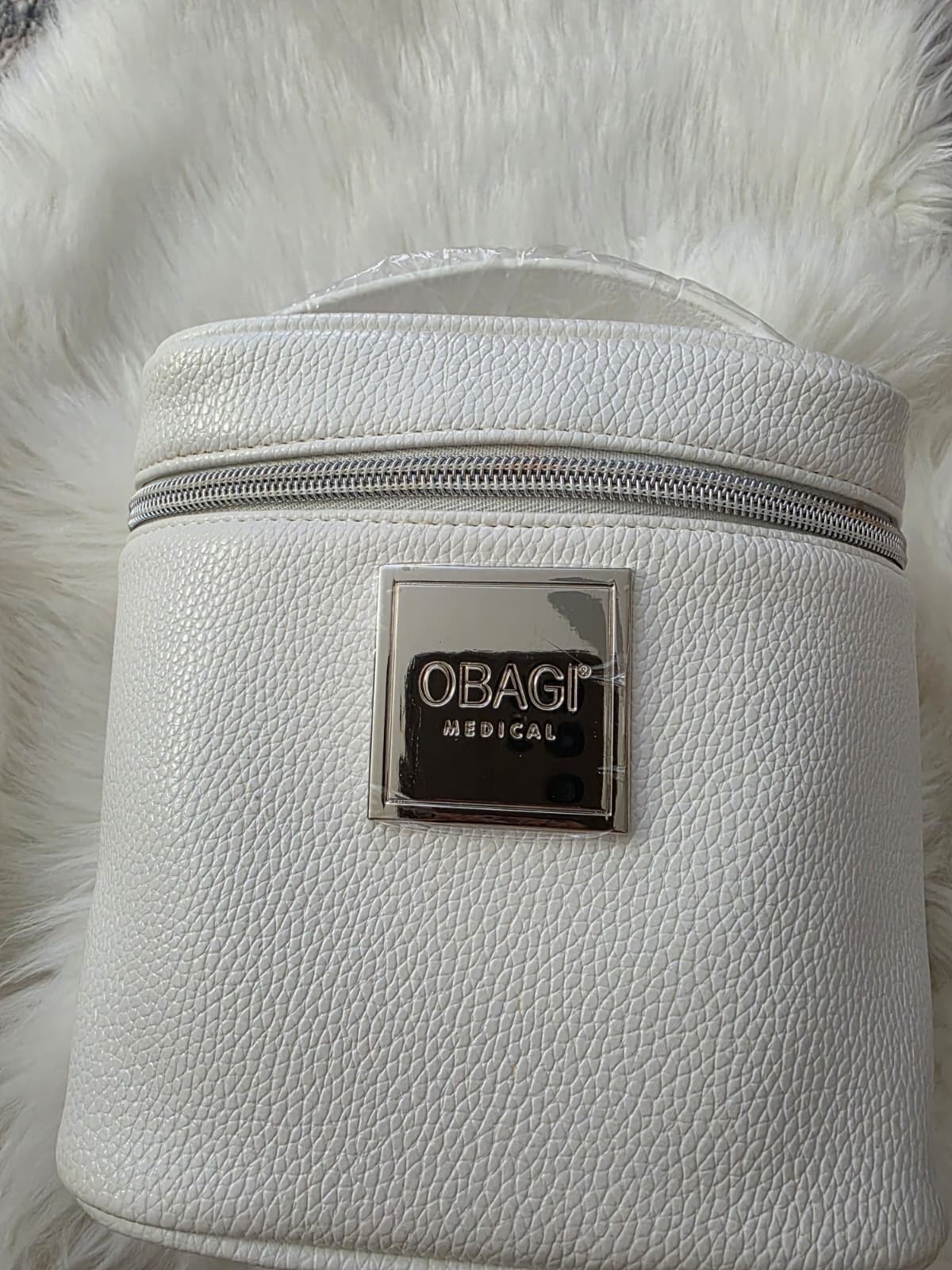 Obagi Sun Shield Hypoallergenic Mineral Sunscreen SPF 50 +Cosmetic Bag