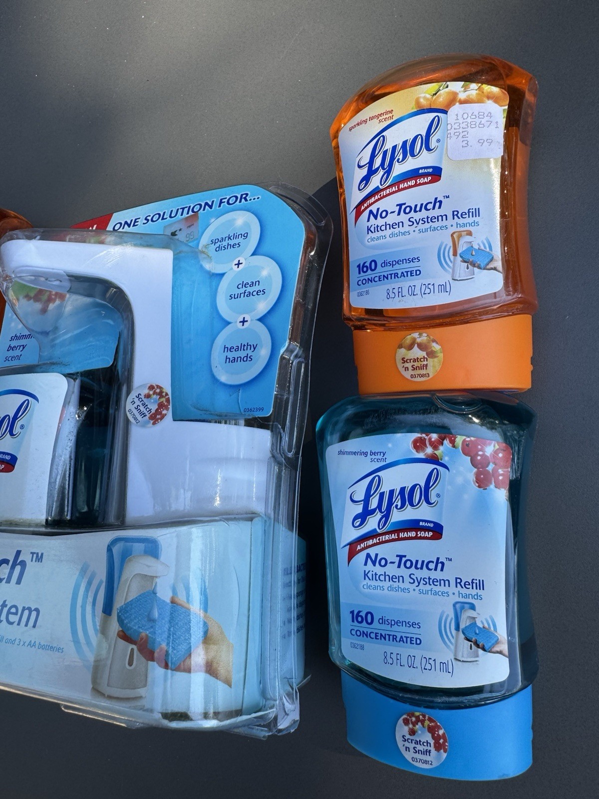 Lysol No-Touch Kitchen System Soap Dispenser + 4 Refills 8.5 fl oz