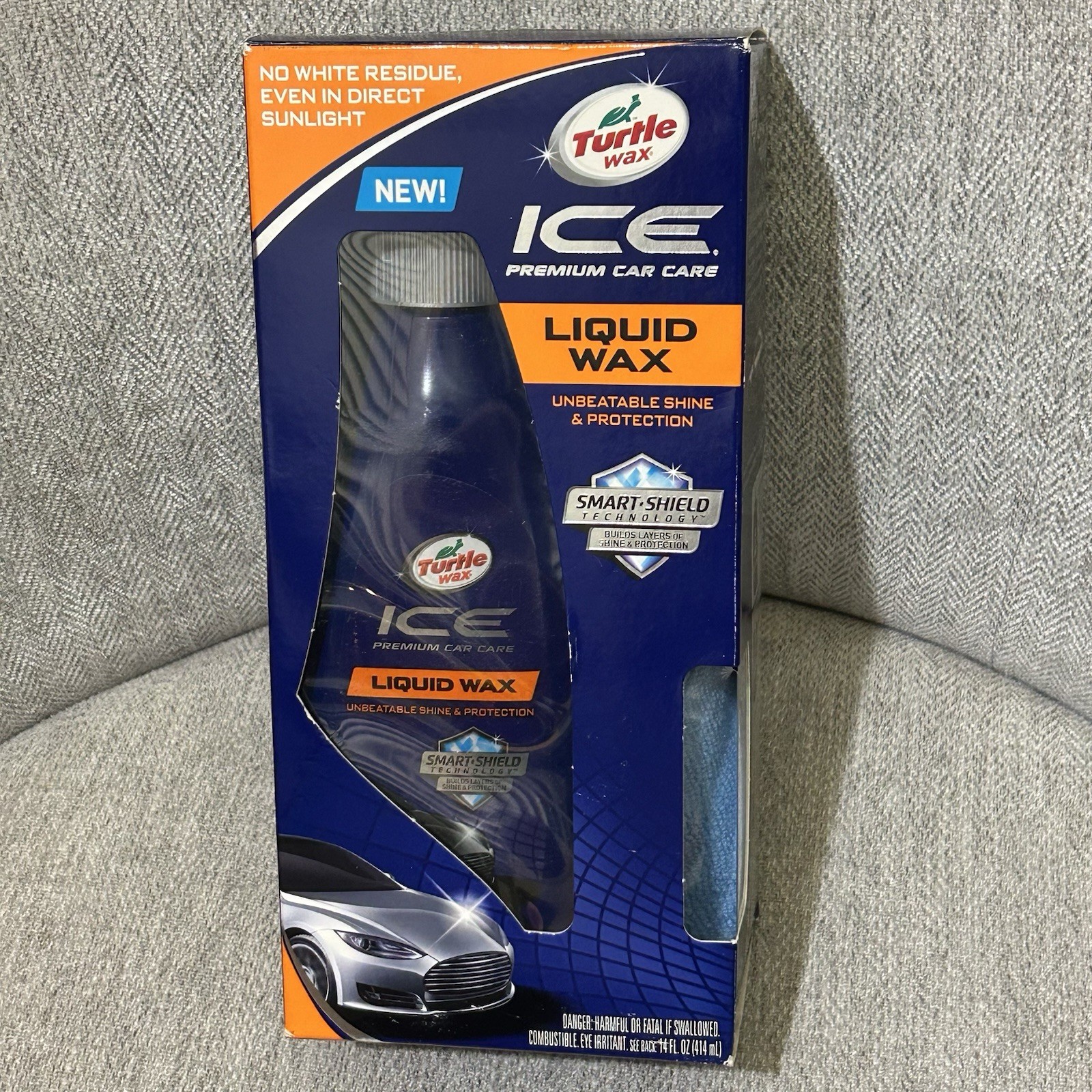 Turtle Wax Ice Premium Car Care Liquid Wax Kit 14 oz Shiny Clean Bottle Towel