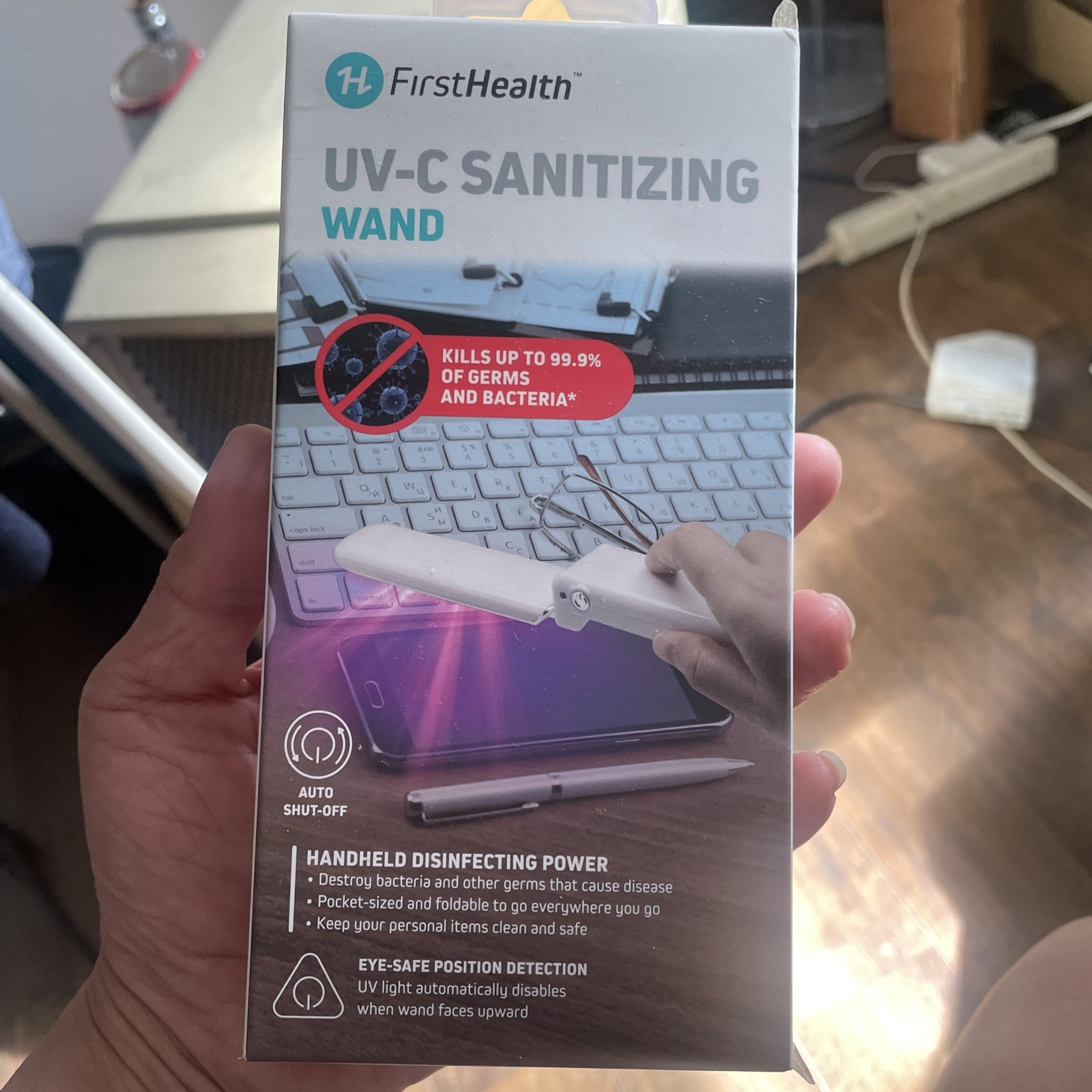 Mobile Klean pocket sanitizing wand New In Box Retails For 20$
