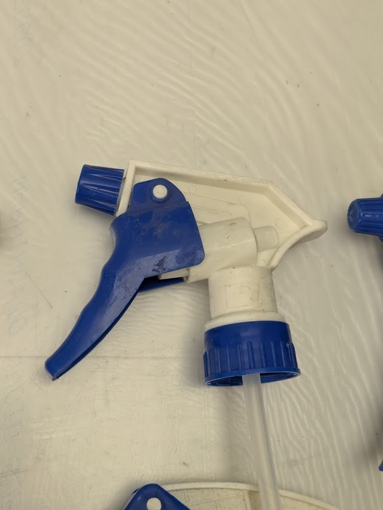 Pack of 17 Blue, Red, White Heavy Duty Trigger Sprayer Assorted Plastic Sprayer