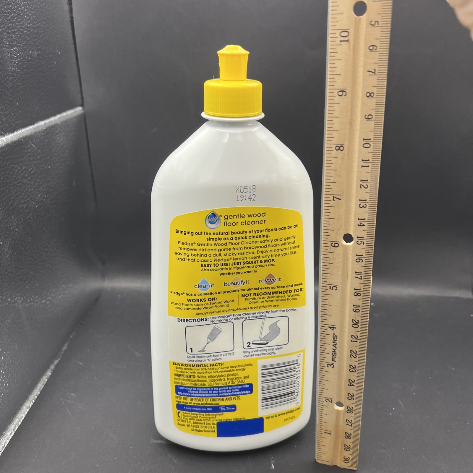 1 Pledge Clean It Gentle Wood Floor Cleaner Lemon Scent 27 Fl oz Discontinued