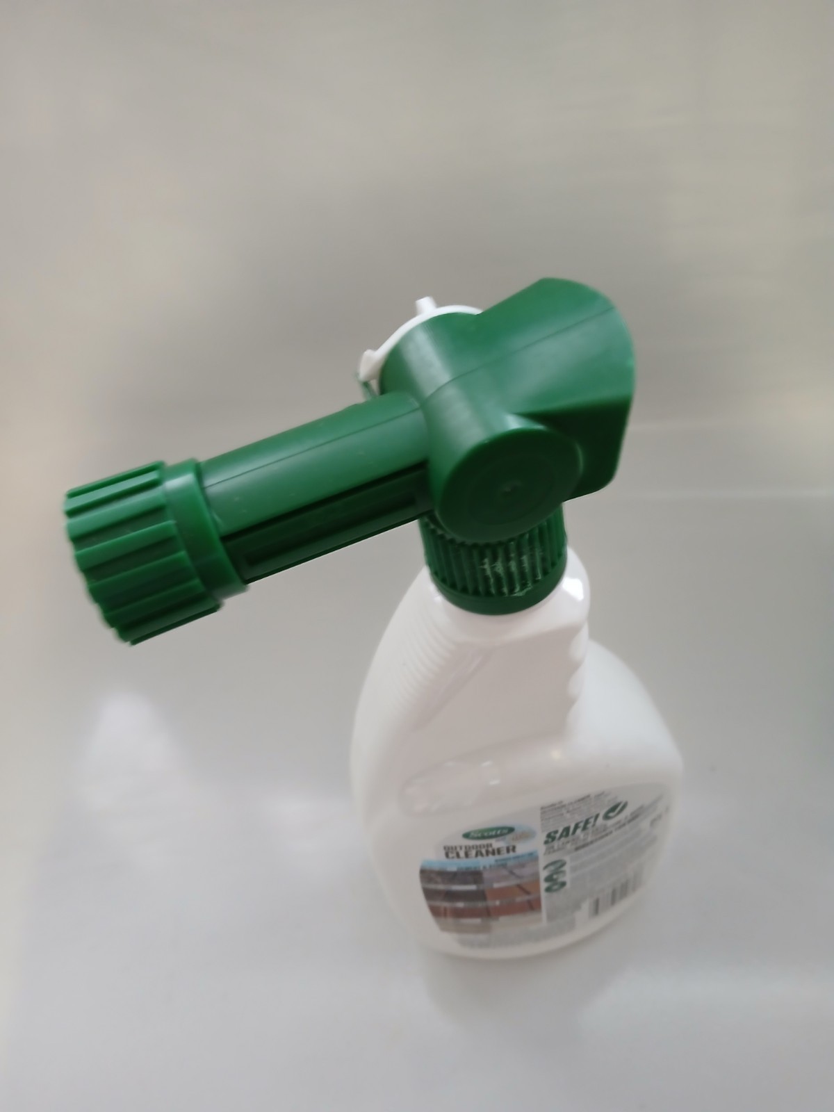 Scott’s Outdoor Cleaner 32 Oz. Lifts Dirt Wipes Cleans & Protects