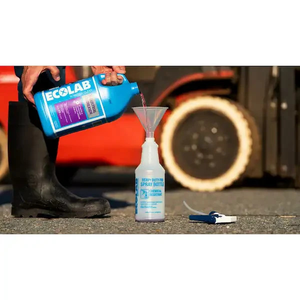 32oz Heavy Duty Spray Bottles 4 Pack Chemical Resistant Refillable Spray Cleaner