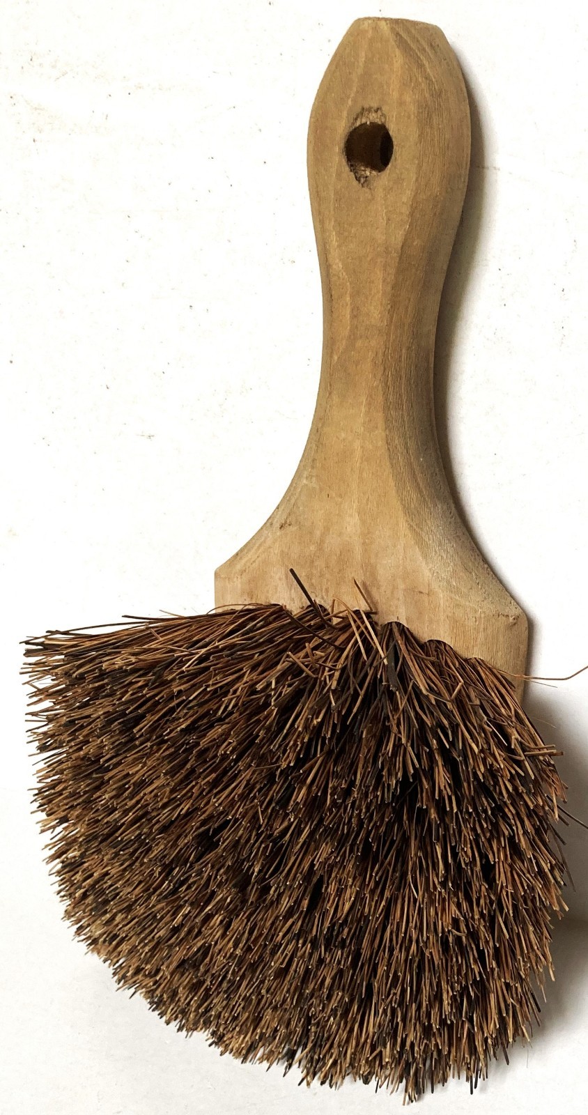 WRIGHT-BERNET, INC., HAMILTON, O. PALMYRA FIBRE 8″ SUN CLEANING BRUSH