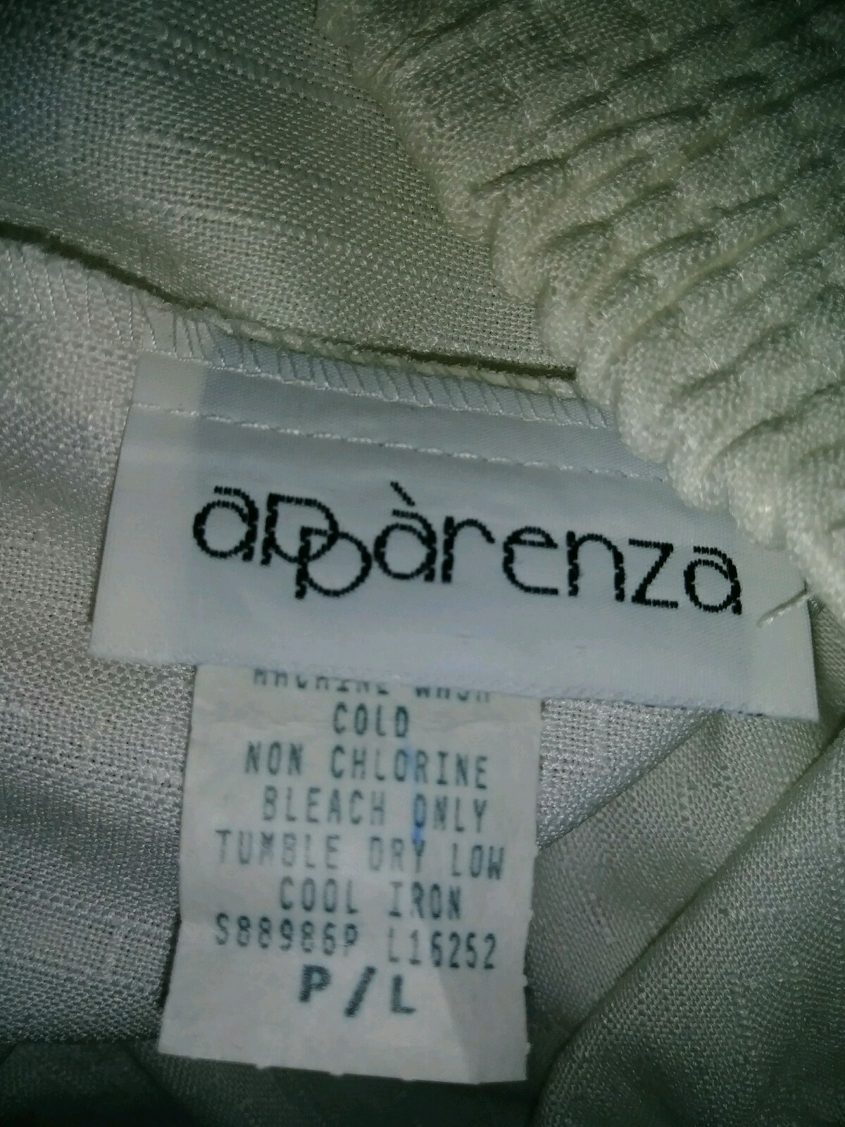 APPARENZA PETITE PULL-ON A SKIRT WHITE WITH SIDE POCKETS SIZE P/L NWT POLY RAYON