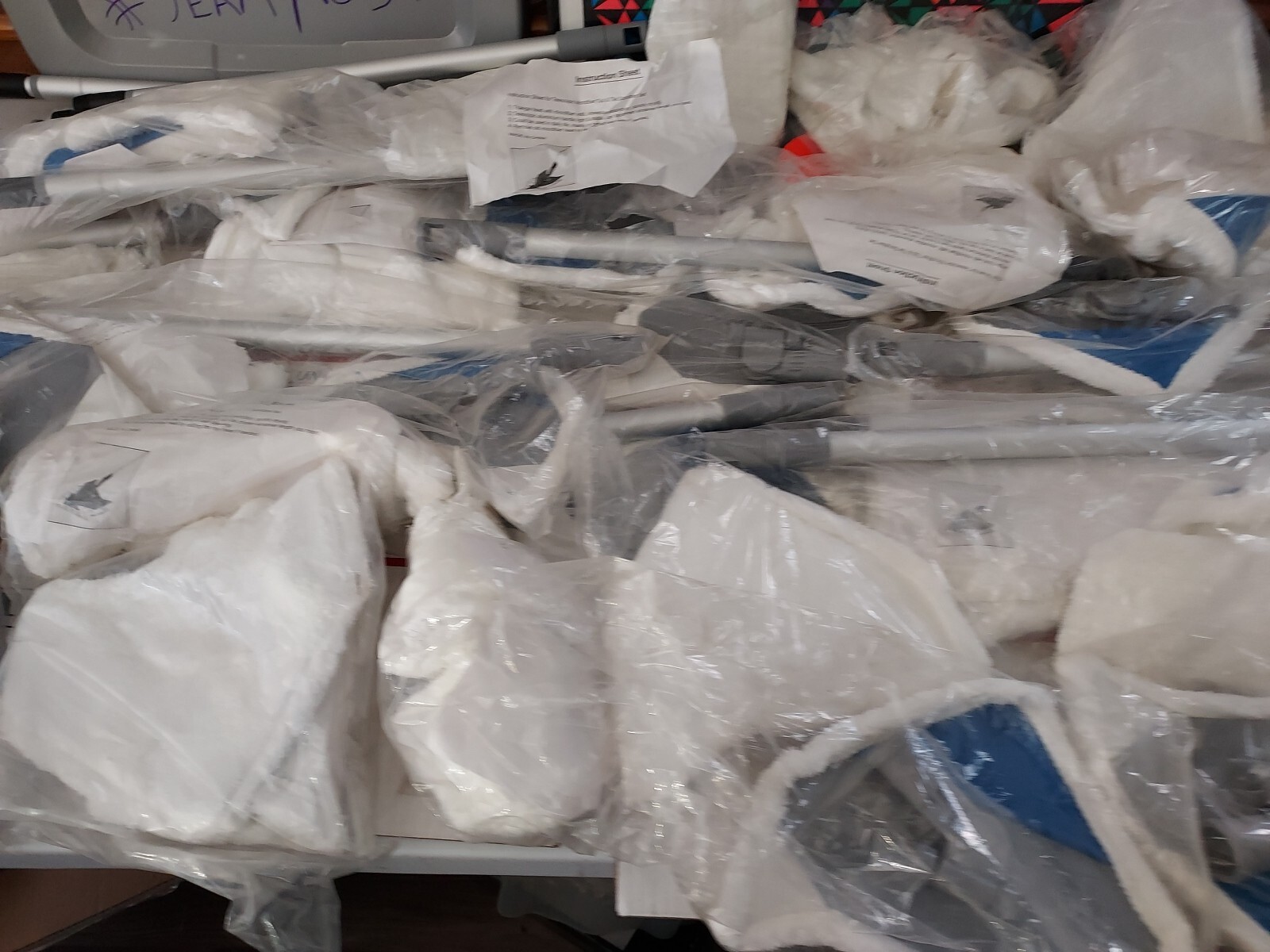 Lot Of 25 Pieces Extendable Tub And Tile Scrubber + Heads See Photos T3#79