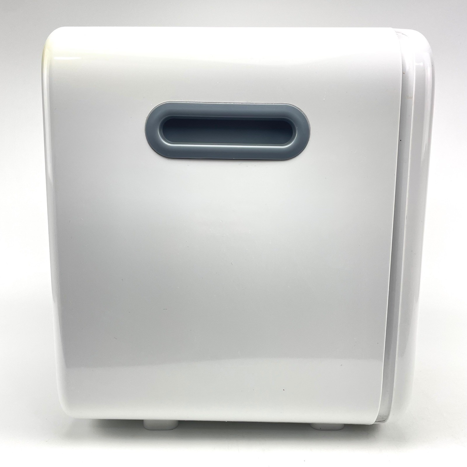 Vanelc UV Light Sterilizer Cabinet for Baby Bottles and other Items White