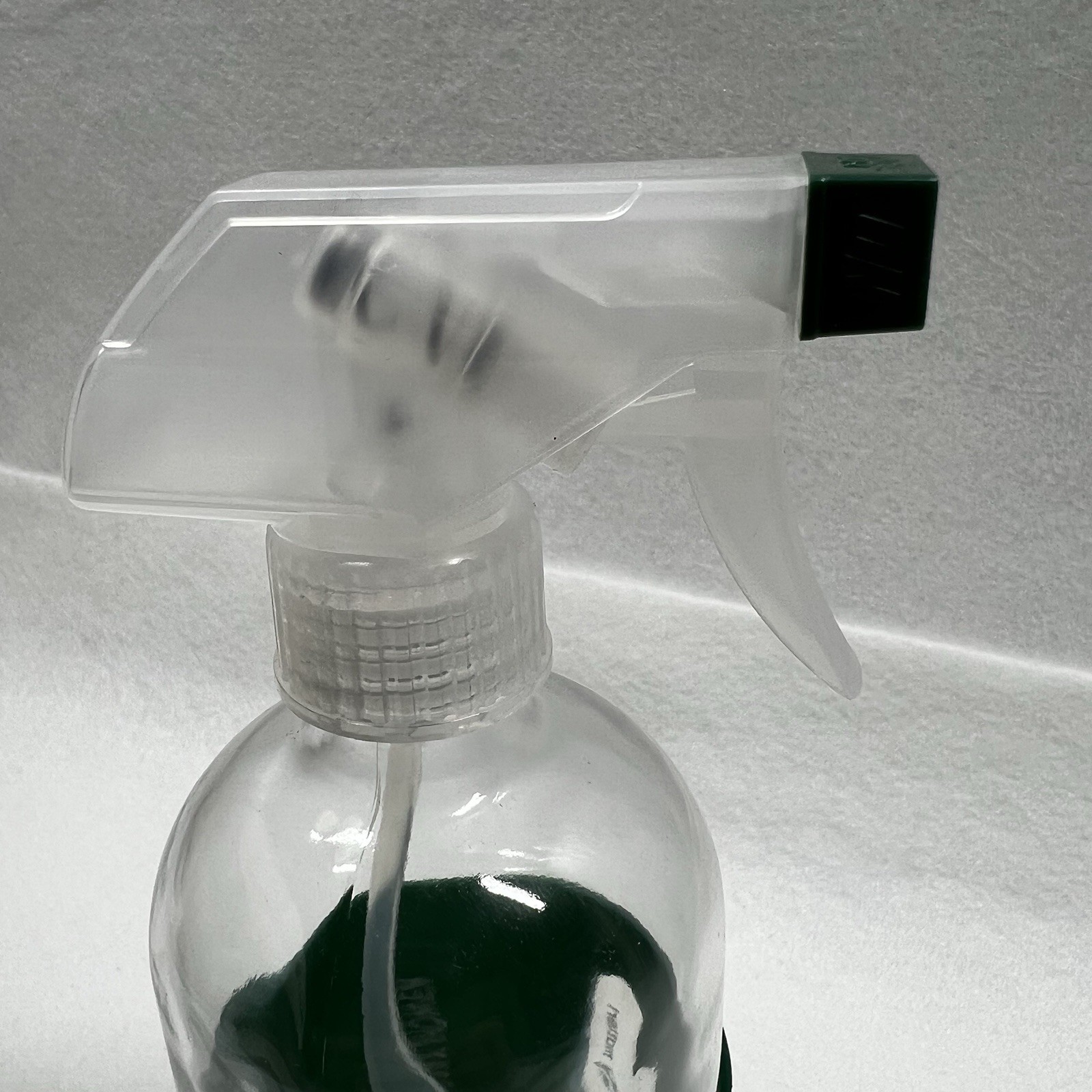 NEW Grove Co Reusable Glass Spray 16oz Bottle w/ Fresh Green Silicone Sleeve Box