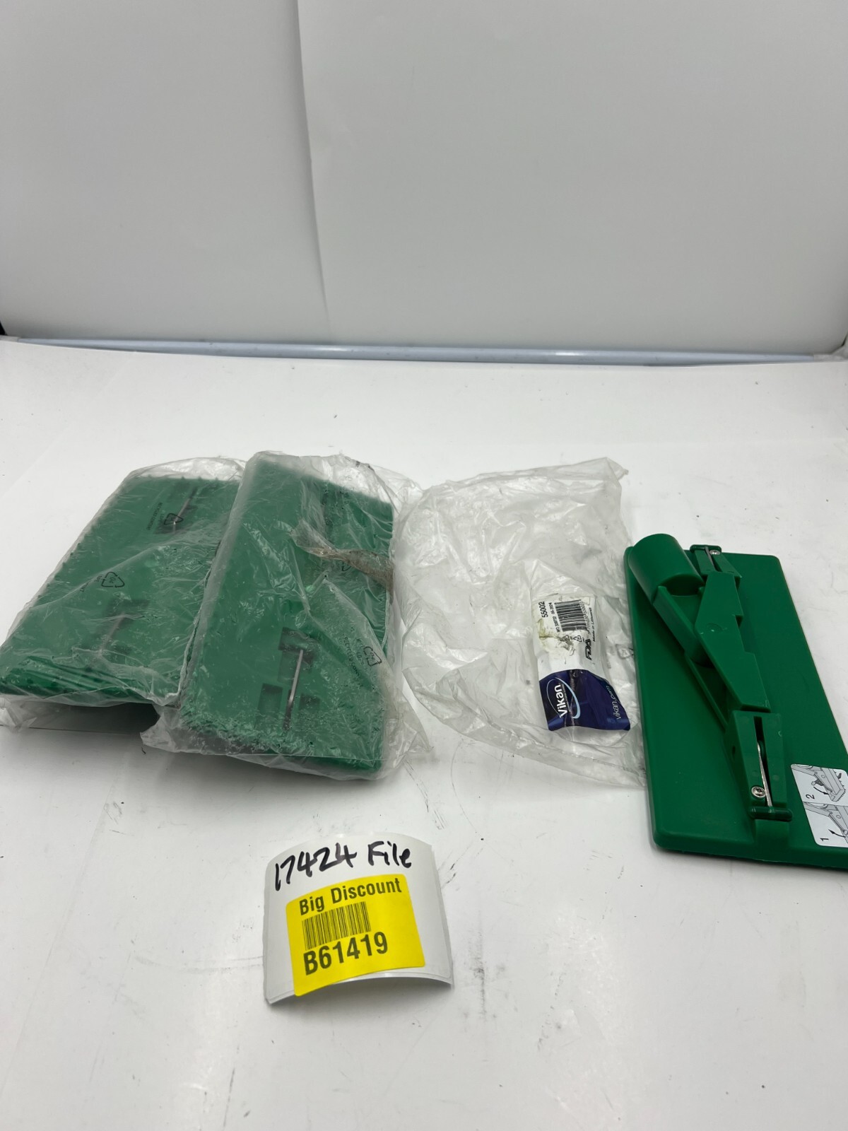 (QTY 3) Vikan 55002 9″ Hygiene Pod Holder Green 100 x 235 mm, Polypropylene
