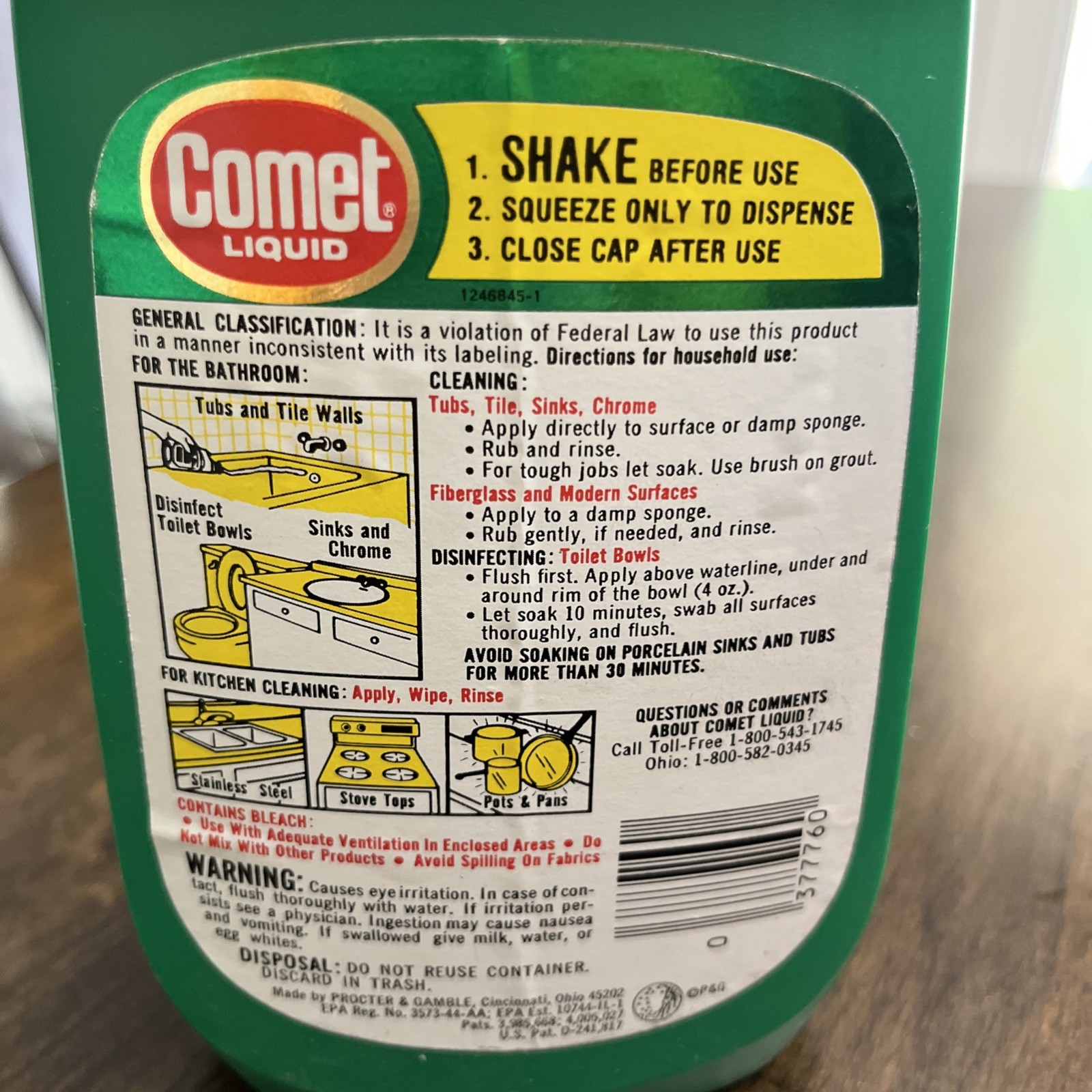 VTG COMET Liquid Squirt Cleaner In Green Plastic Bottle RARE Nearly Full