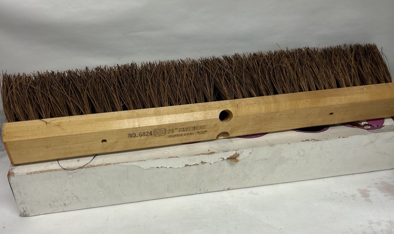 24″ Brown Palmyra Fill Garage Brush with Coarse Bristles, Wright Bernet NEW
