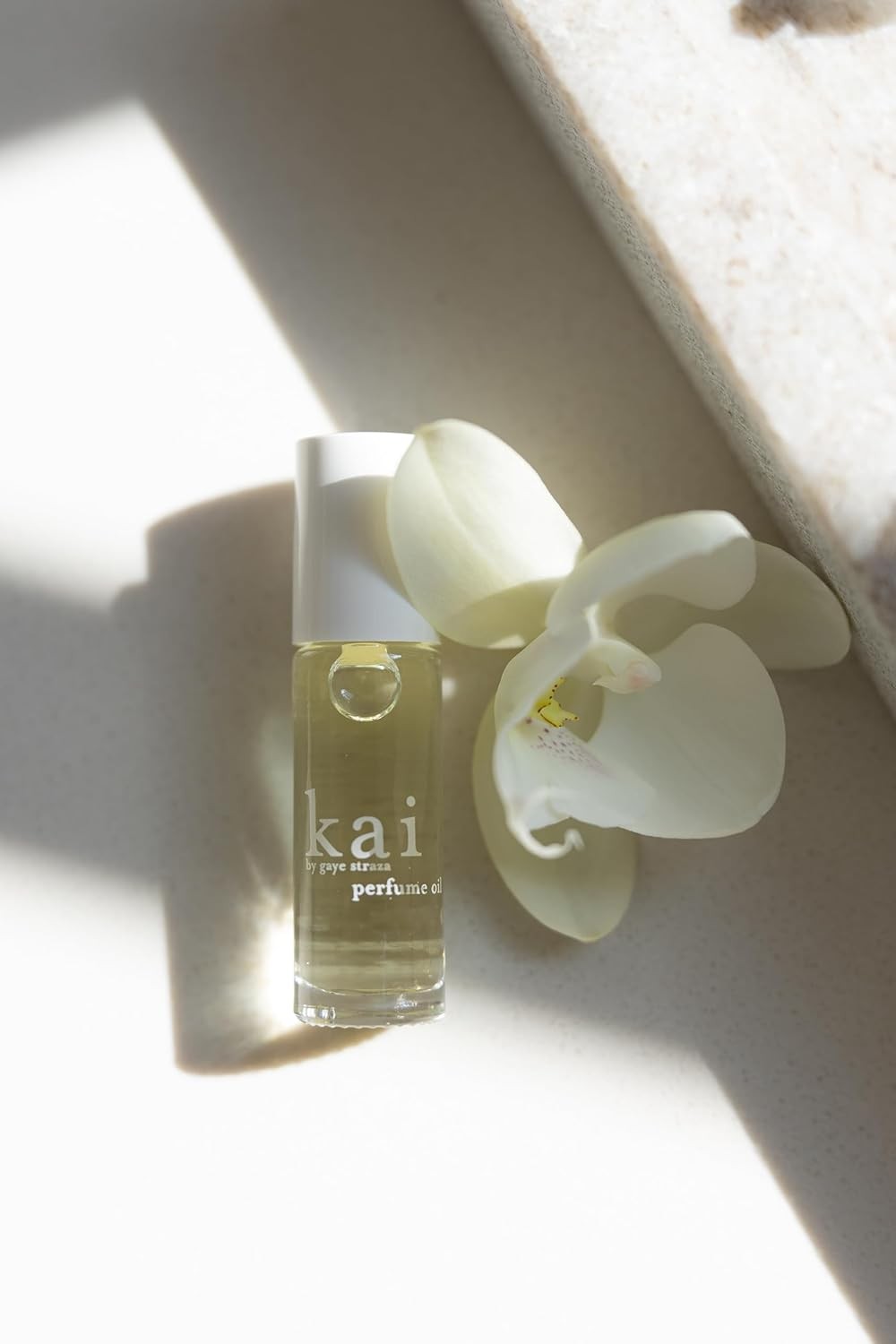 kai perfume oil ?C a fresh, beautiful, light gardenia scent wrapped in white ex