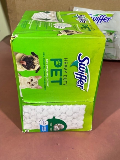 Swiffer Sweeper Heavy Duty Pet Dry Refills, Febreze Odor Defense, 24 Ct Dry Pads