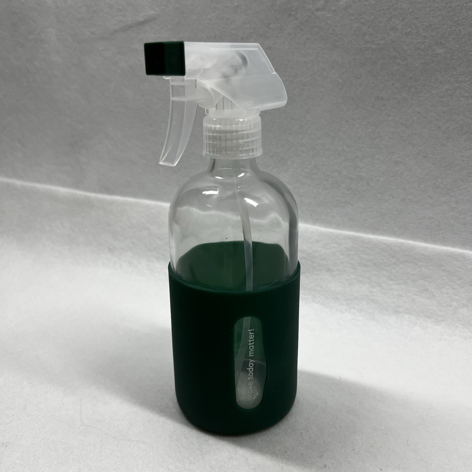 NEW Grove Co Reusable Glass Spray 16oz Bottle w/ Fresh Green Silicone Sleeve Box
