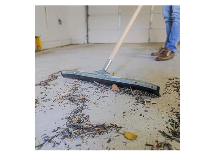 24 in Curved Industrial Duty Steel Floor Squeegee Garage Driveway Water Cleaning