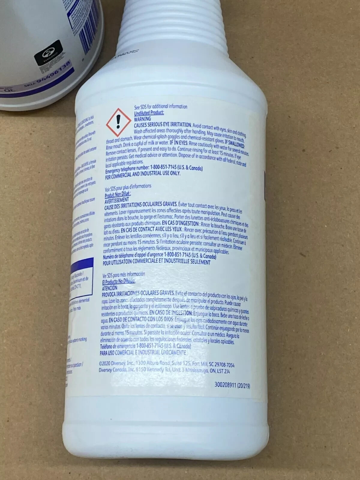 2 Diversey 94496138 Emerel Multi-surface Creme Cleanser – 32oz – 64oz total