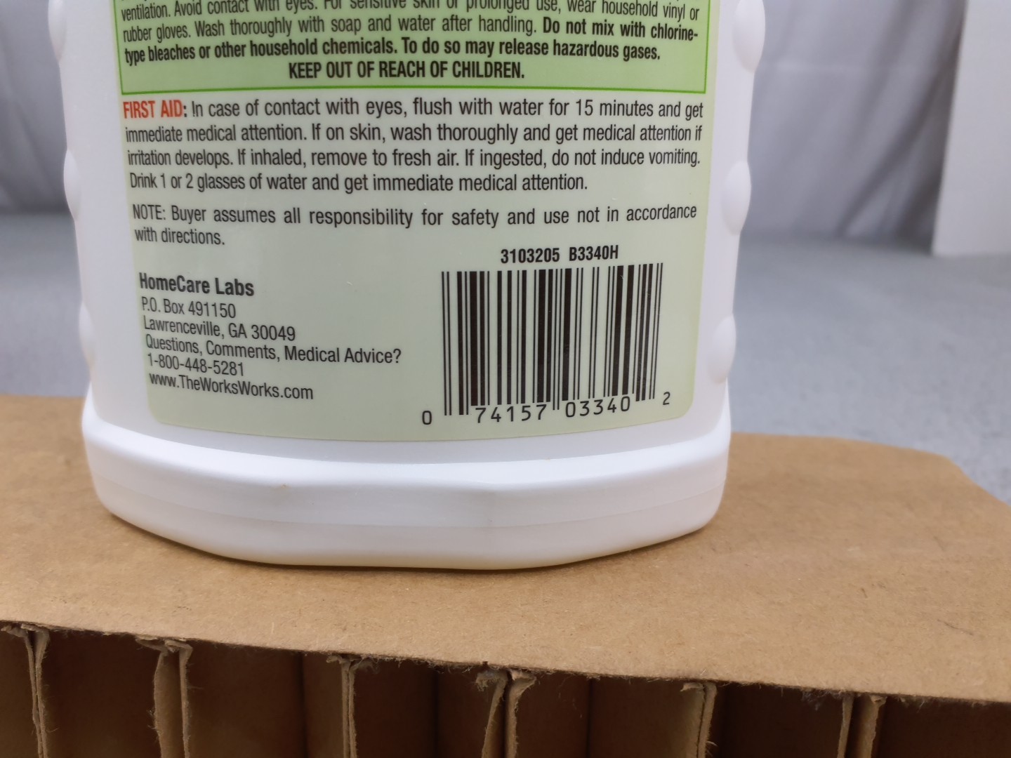 1x The Works Big One 32 Oz Tub & Shower Cleaner Hard Water Rust