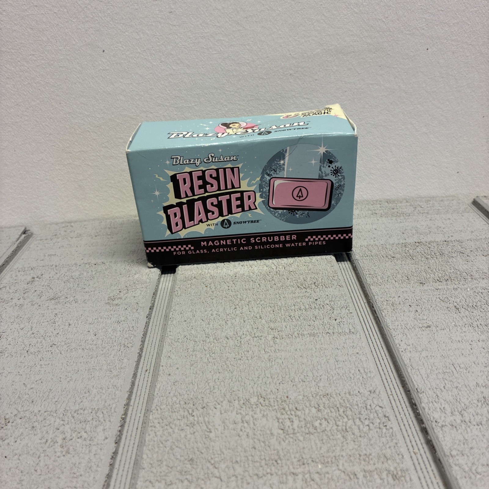 Blazy Susan – Magnetic Resin Blaster Scrubber