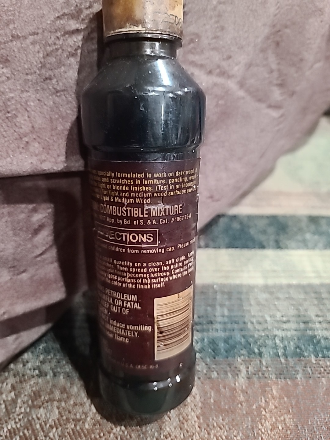 Vintage Old English Scratch Cover 8 oz 2/3 Full Dark Woods
