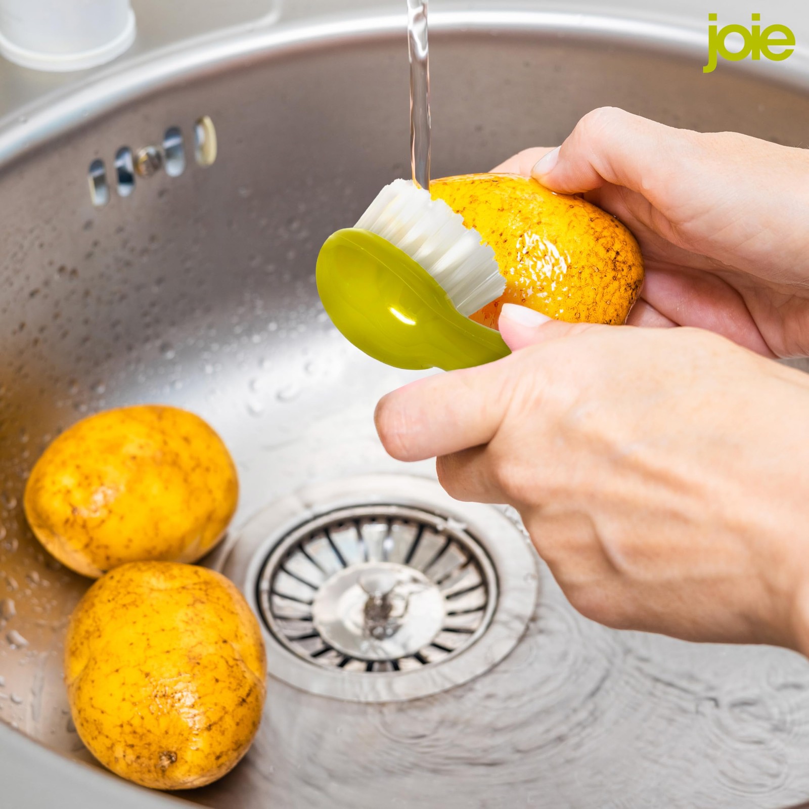 Potato Scrub Brush, Ergonomic Easy Grip Handle, Ideal for Cleaning Vegetables…