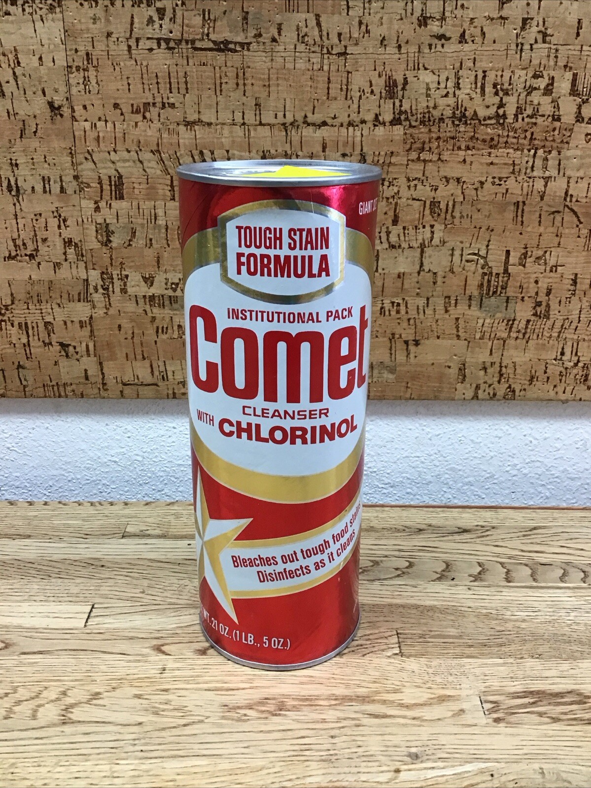 Vintage 1960’s Comet Cleanser With Chlorinol 21 Oz New Old Stock Red Label D-0