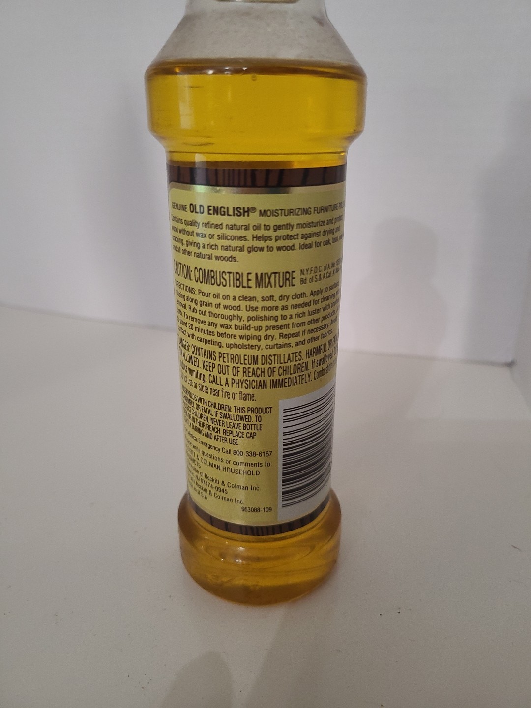 Vintage 1991 Genuine Old English Lemon Oil Wood Conditions/Protects 99% Full