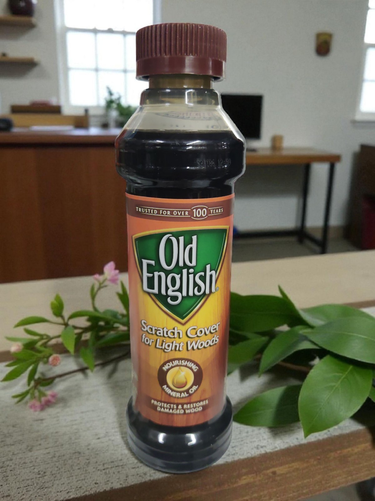 Old English Light Woods 8 -fl oz Unscented Wood furniture scratch cover