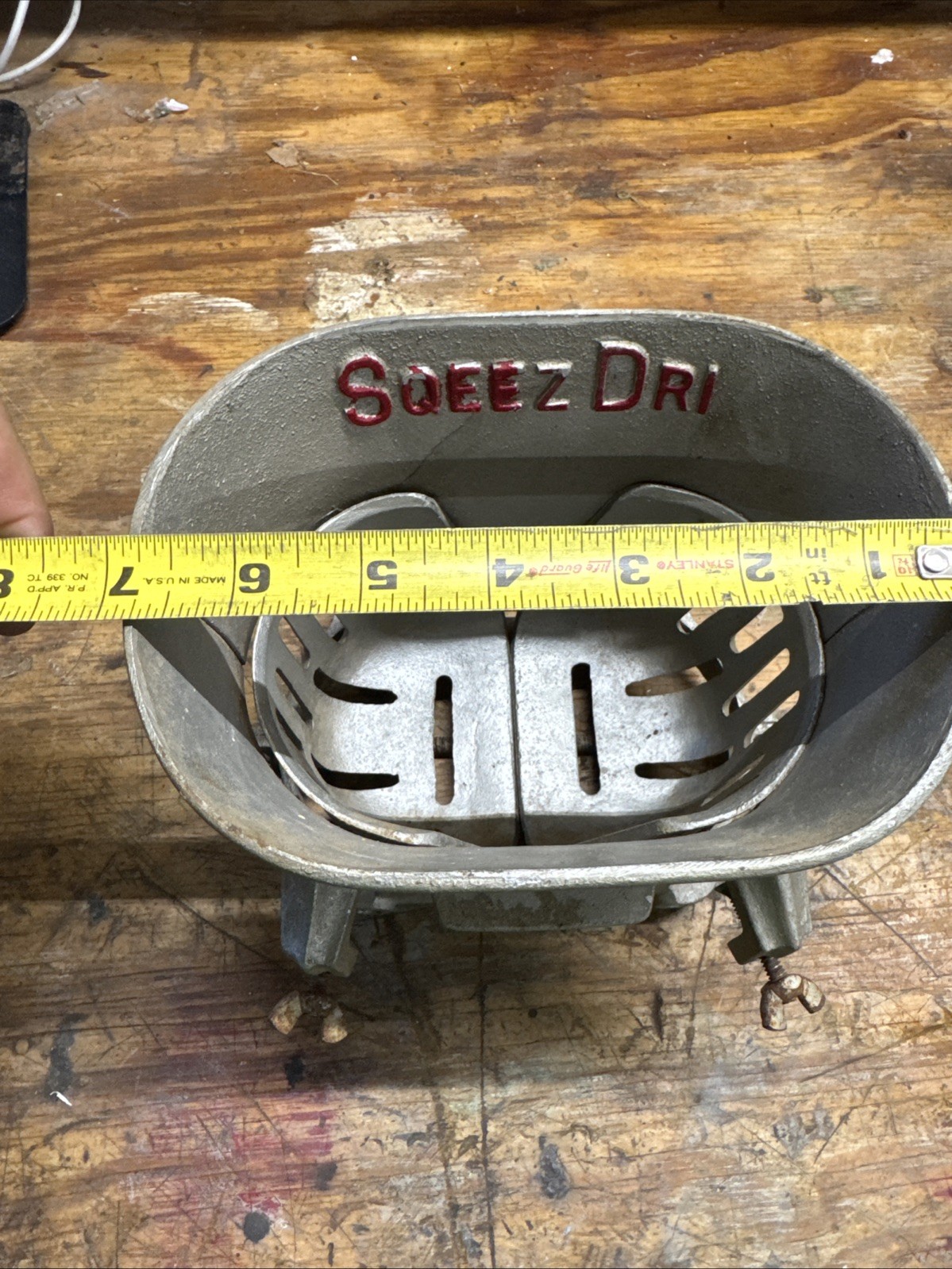 Sqeez Dri Modern Metal Products Ringer Cast Aluminium Mounted Laundry Cleaning