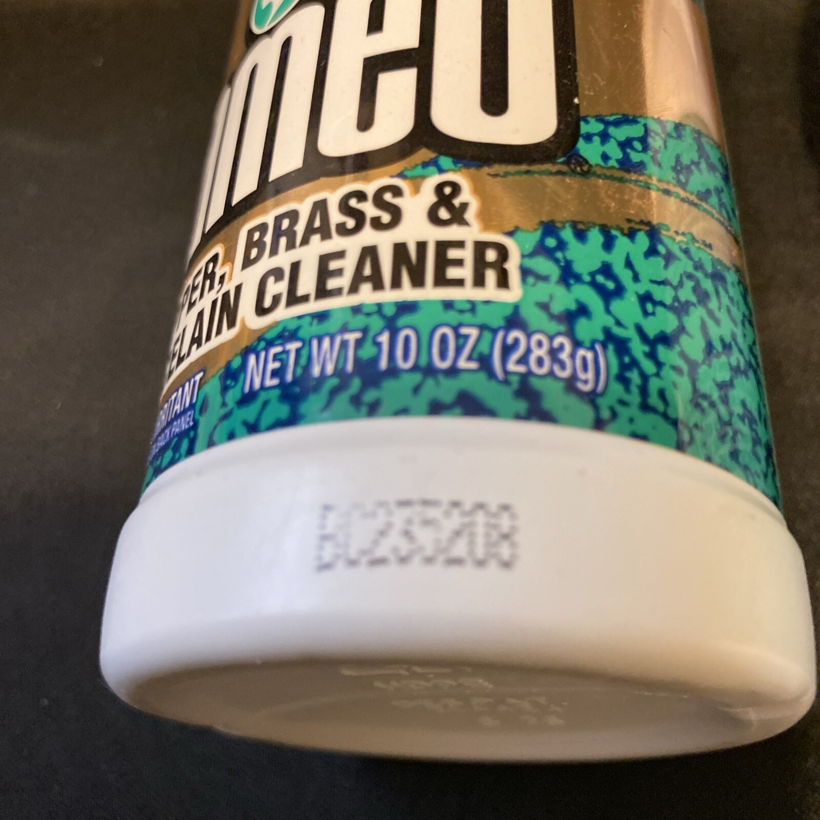 Lot Of 2 Cameo Copper Brass Porcelain Powder Cleaner 10 oz each Discontinued