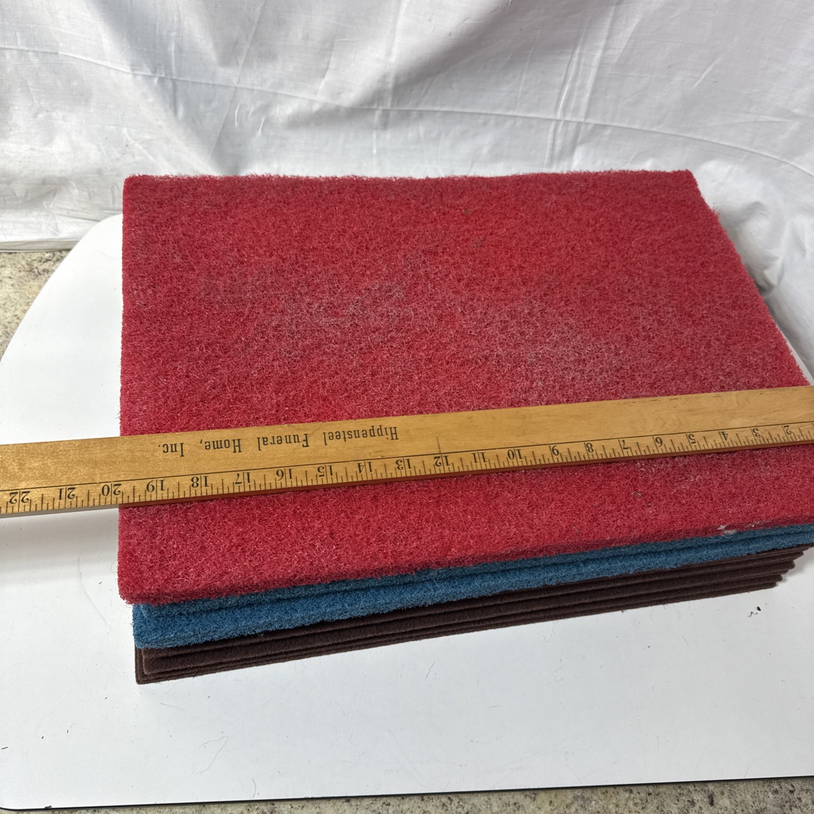 lot of cleaning pads 8 brown 2 blue 2 green 1 red 14×20 see Pics