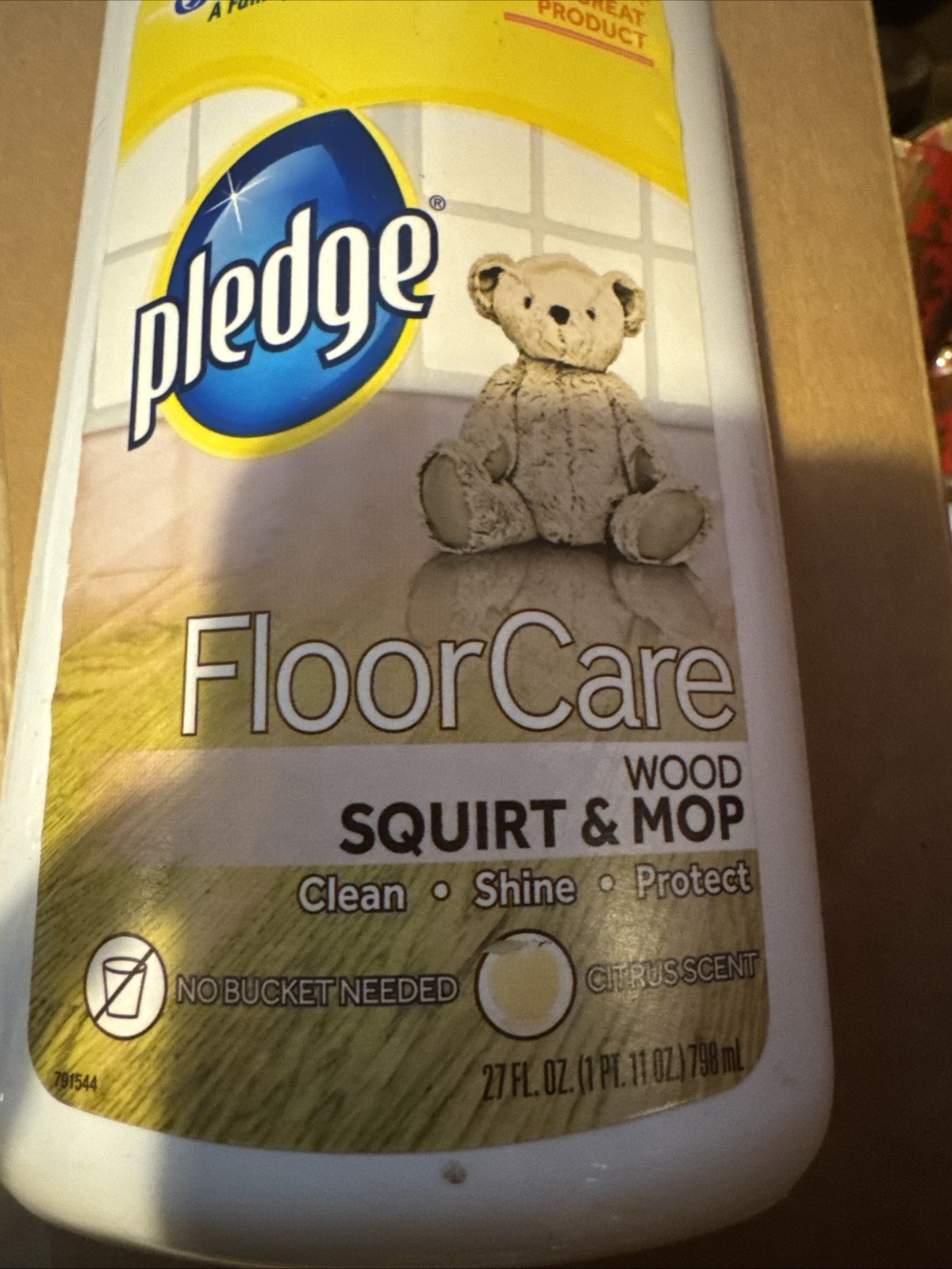 Pledge clean it Floor Care Squirt & Mop Citrus Scent Hardwood Cleaner 27 oz