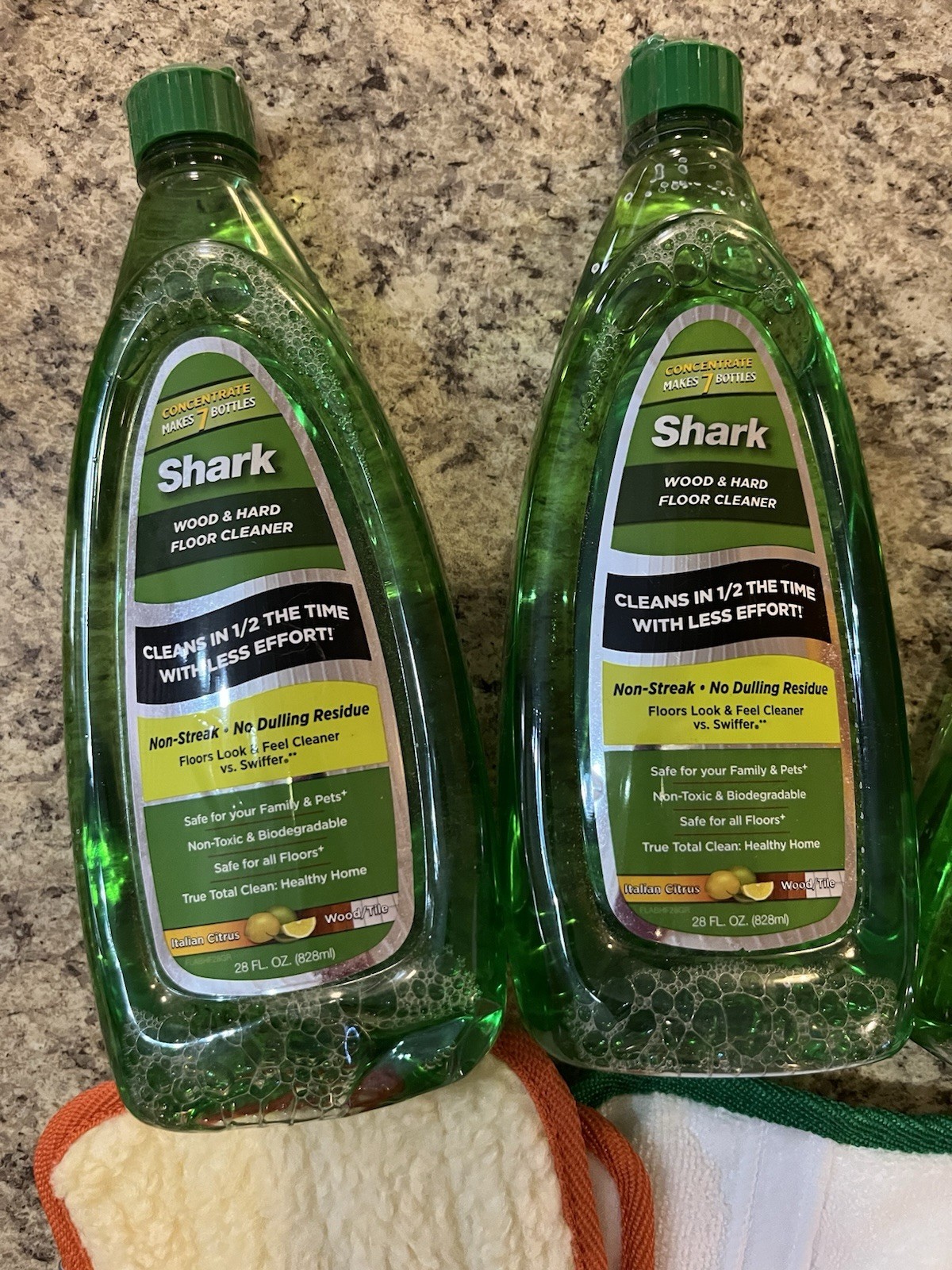 Shark Wood & Hard Floor Cleaner Italian Citrus, Polish, & Spare Pads