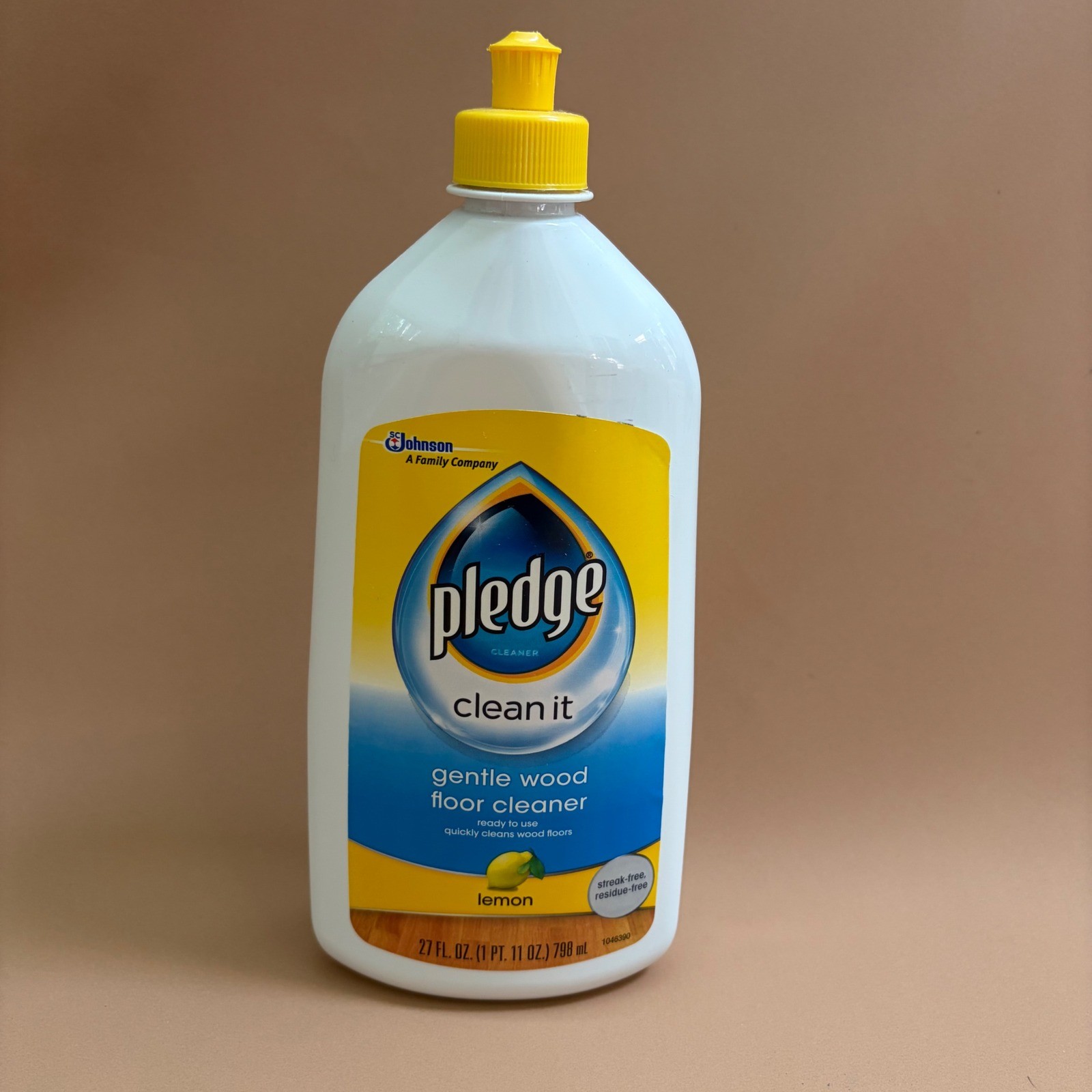 Pledge Gentle Wood Floor Cleaner Lemon Scent 27 fl oz Sealed Wood & Laminate