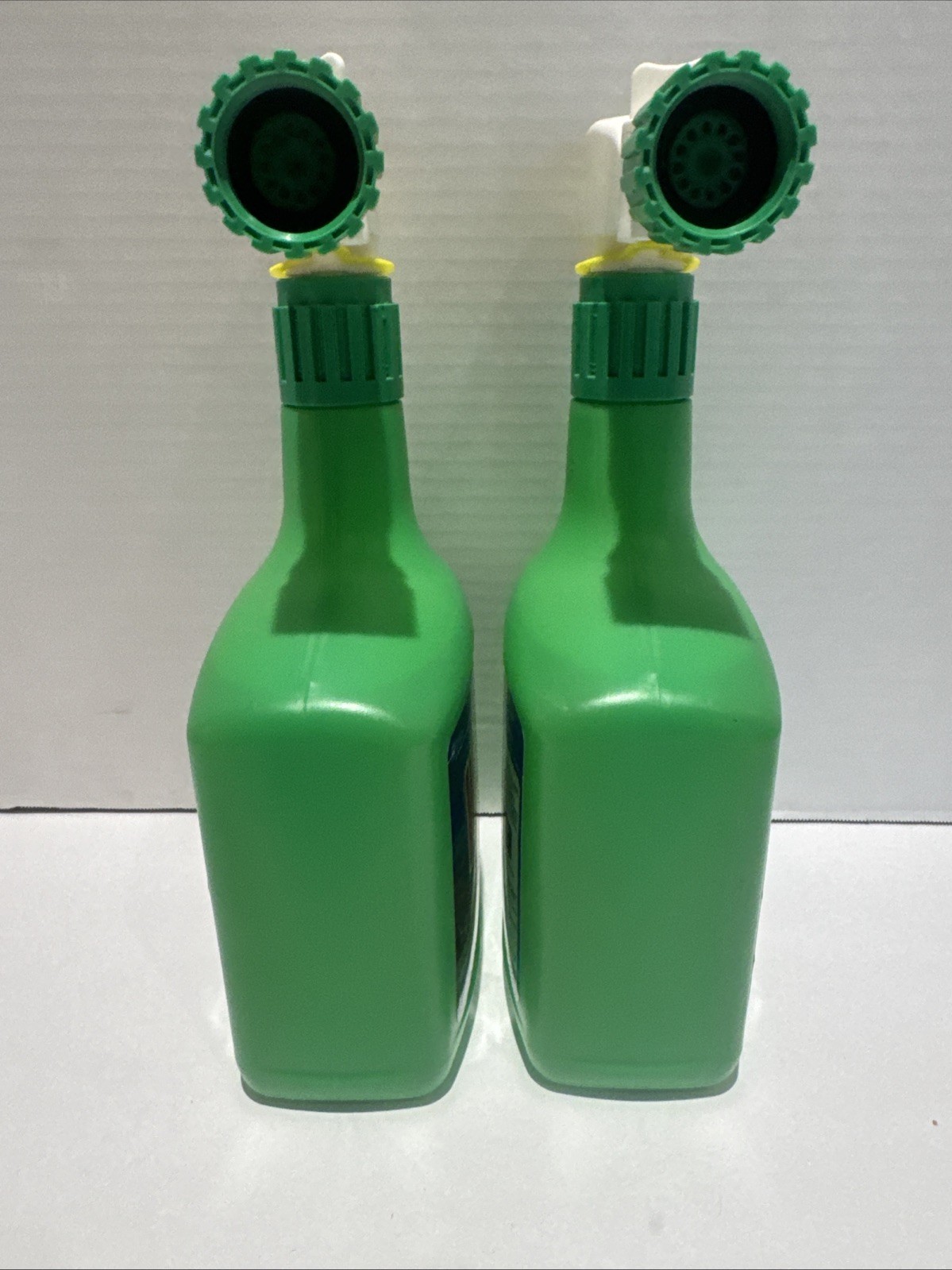 Windex Outdoor Glass Patio Cleaner Two 32 fl oz Spray Streak-Free Shine NOS