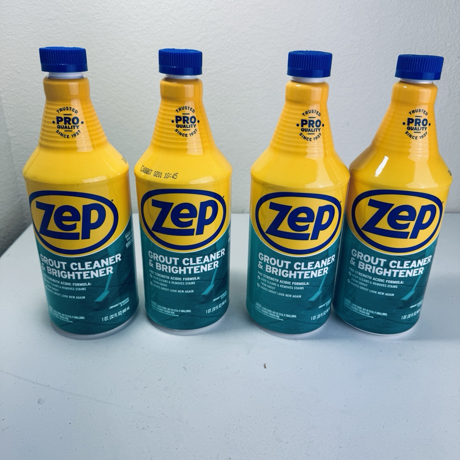 Zep Industrial Grout Cleaner and Brightener – 32 oz (Pack of 4) ZU104632
