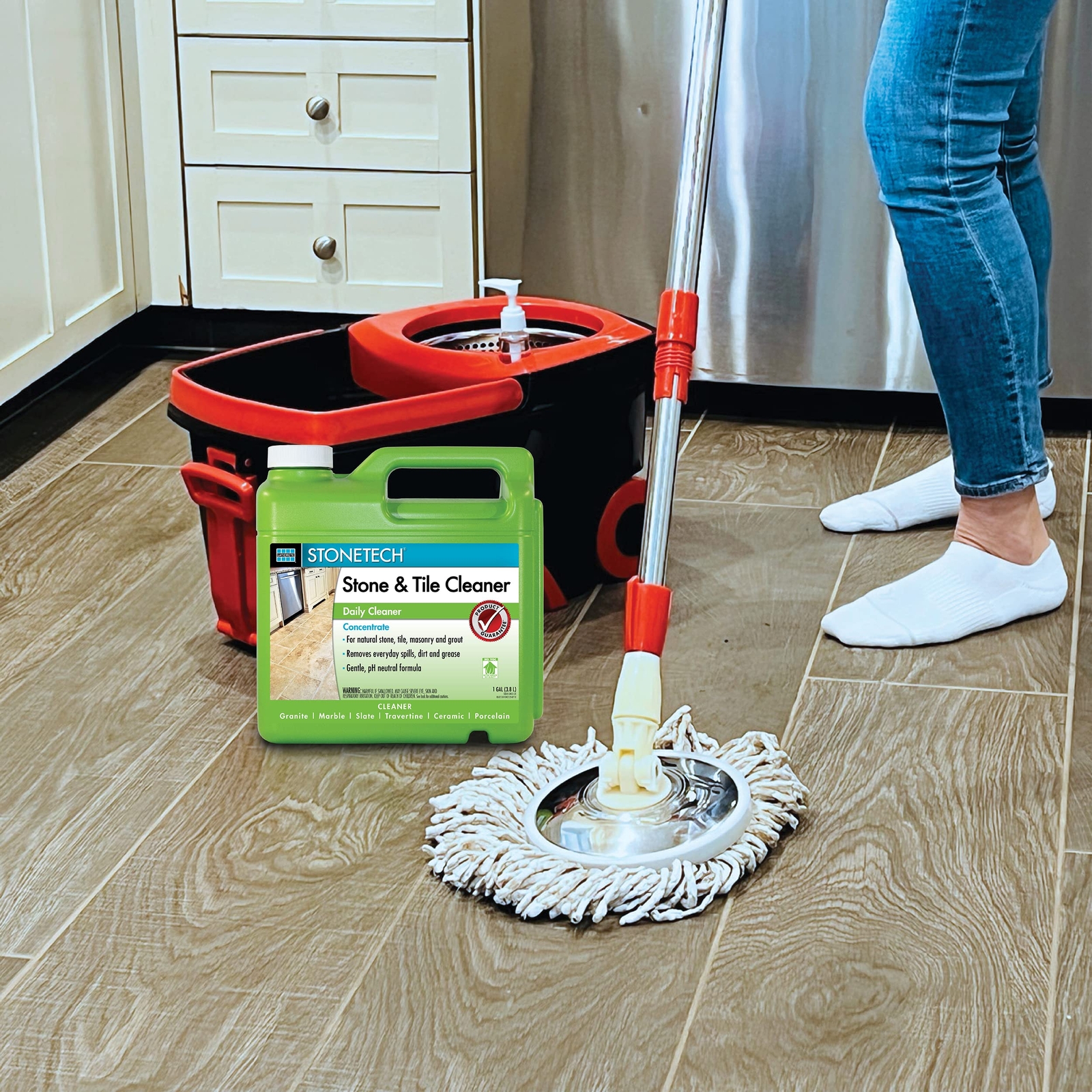 StoneTech Stone and Tile Cleaner 128 Fl Oz pH Neutral Daily Cleaner Fresh Scent